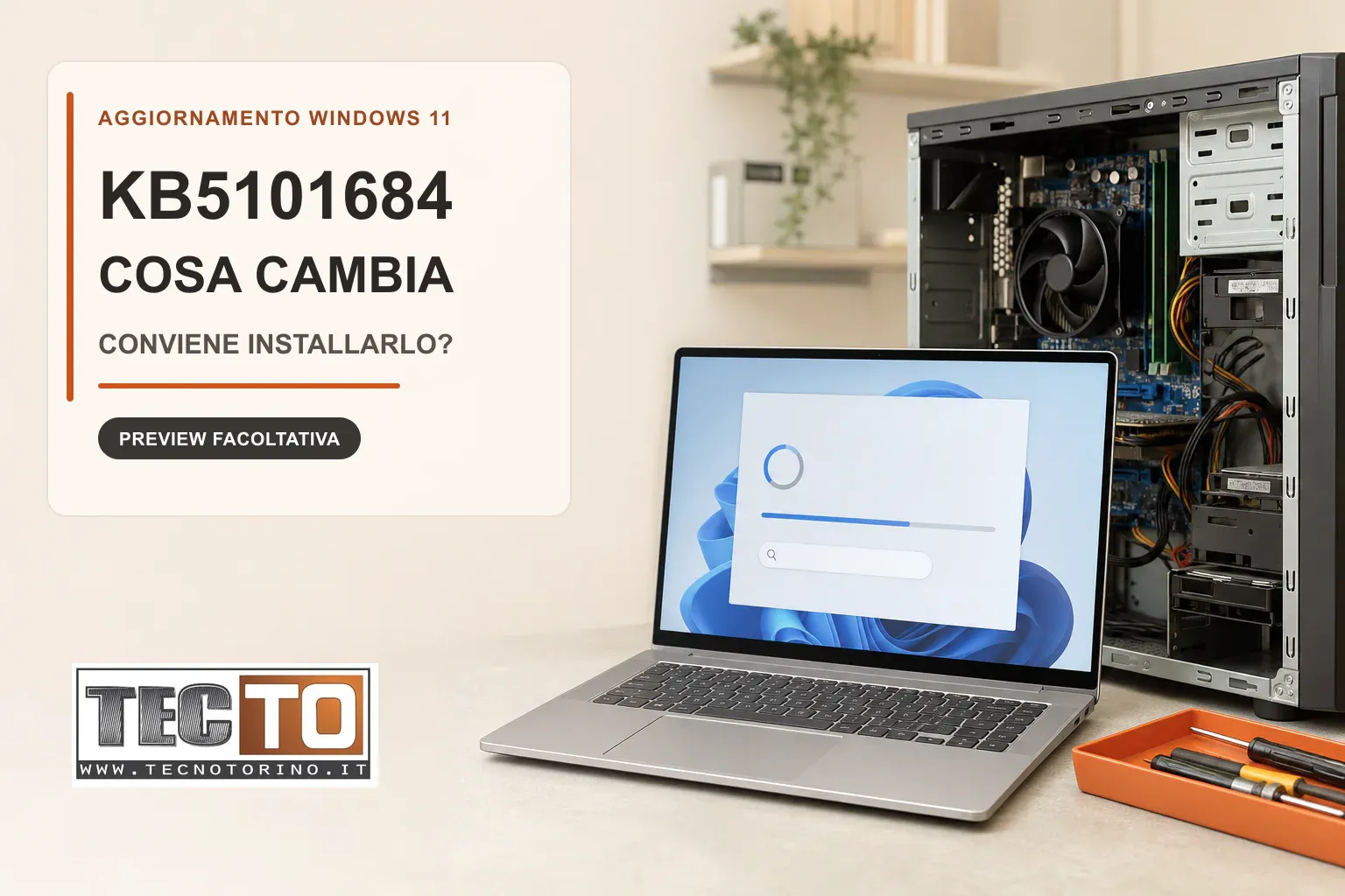 Notebook e PC desktop durante l'installazione dell'aggiornamento Windows 11 KB5101684